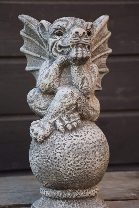 Gargouille sur sphère, le penseur