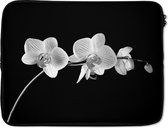 Laptophoes 17 inch - Orchidee - Bloemen - Zwart - Roze - Knoppen - Laptop sleeve - Binnenmaat 42,5x30 cm - Zwarte achterkant