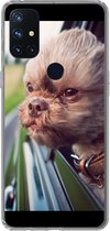 Geschikt voor OnePlus Nord N10 5G hoesje - Hond - Auto - Dier - Siliconen Telefoonhoesje