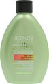 Lichtgroene fles met een zwarte dop. Redken Curvaceous high foam shampoo.
