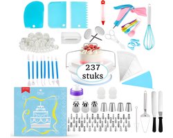 Perow Taarten Bak Set - Luxe XXL 237 Delig Set - Bakset Kinderen - Decoratie Set - Taartplateau - Taartvorm - Taartversieringen - Taarttopper - Herbruikbare Spuitzak - Cupcake Vormpjes