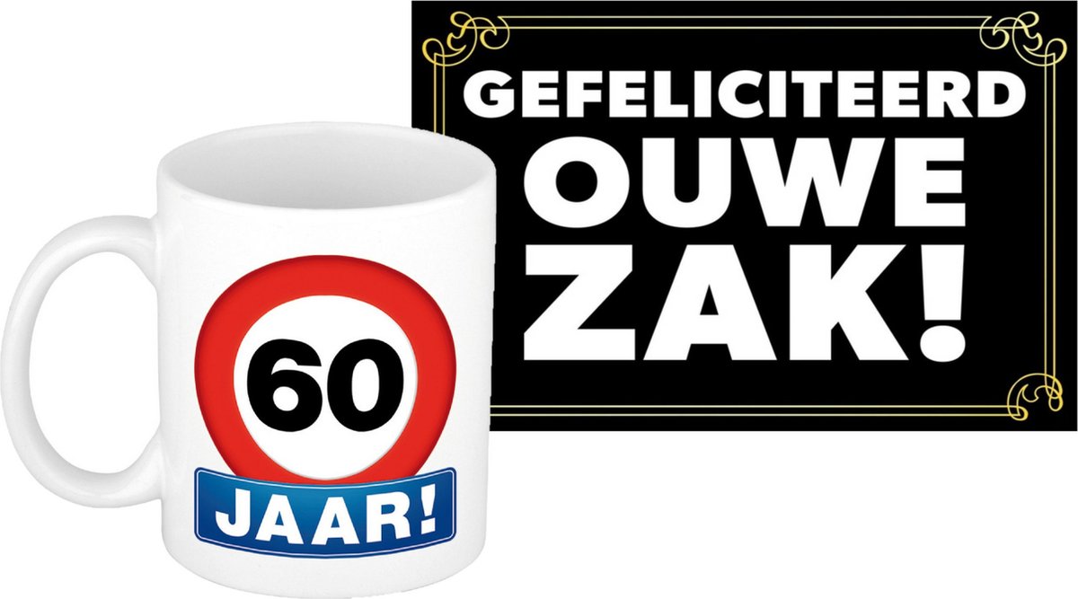 Verjaardag cadeau mok/beker 60 jaar print 300 ml + A5-size wenskaart ouwe zak
