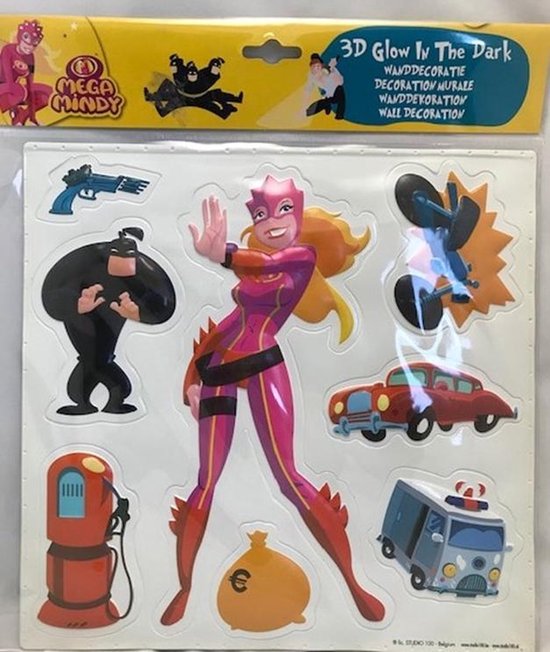 Stickers muraux 3D phosphorescents de Mega Mindy en rose et violet, avec une voiture de police, une pompe à essence, un méchant et plus.