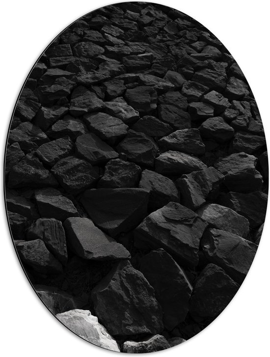 WallClassics - Dibond Ovaal - Donkere Rotsen - 51x68 cm Foto op Ovaal (Met Ophangsysteem)
