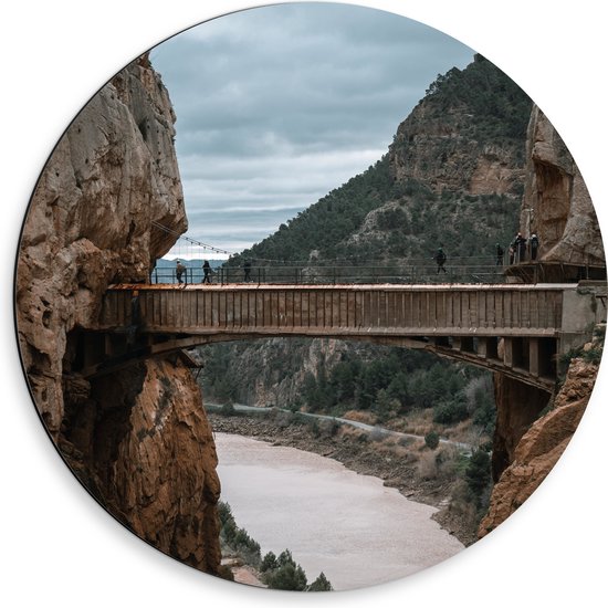 WallClassics - Dibond Muurcirkel - Wandelroute Caminito del Rey - 50x50 cm Foto op Aluminium Muurcirkel (met ophangsysteem)