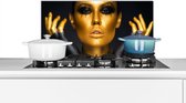 Spatscherm keuken 60x30 cm - Kookplaat achterwand Vrouw - Portret - Goud - Luxe - Zwart - Muurbeschermer - Spatwand fornuis - Hoogwaardig aluminium