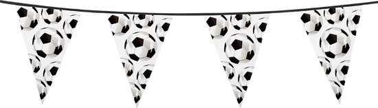 Vlaggenlijn met zwart-wit voetbalprint op witte driehoekige vlaggetjes.
