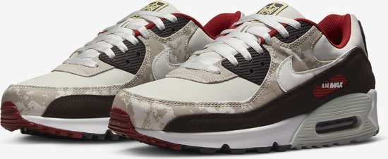 Nike Air Max 90 'Social FC' - Maat: 42.5 | bol.com