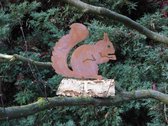 Schroef eekhoorn zittend 24x20cm - ecoroest - decoroest - metaal - roest - tuin - kunst - schroef - boom - schutting - hout