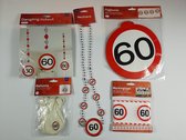 VERJAARDAG VERSIERING 60 JAAR VERKEERSBORD SLINGER, AFZETLINT, BALLONNEN, KETTING, ROTORSPIRALEN