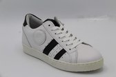 Hip- 1190- witte sneaker-zwarte streep- maat 31