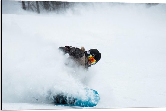 Dibond - Iemand op een Snowboard in de Sneeuw - 90x60cm Foto op Aluminium (Met Ophangsysteem)