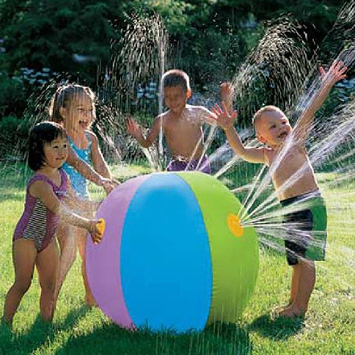 Pro-Care Grote Opblaasbare 80 cm WaterBal - 5 Sprays - Aansluitbar op Tuinslang - Outdoor Strandbal - 5 Sprays - Buitenspeelgoed