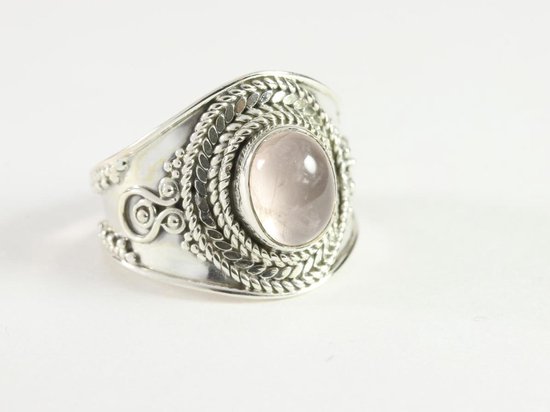 Bewerkte zilveren ring met rozenkwarts - maat 16