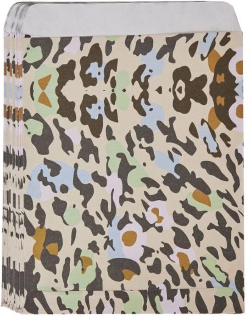 50 stuks papieren cadeauzakjes luipaardprint 16.3 x 13 cm