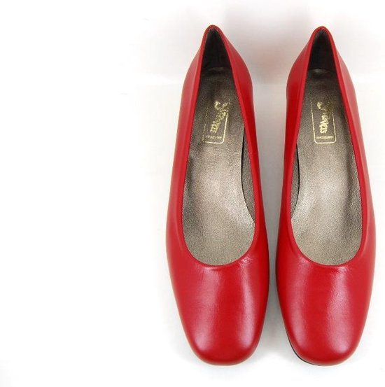 Stravers - Escarpins en cuir rouge à talon bas taille 35. Escarpins basses de petites tailles