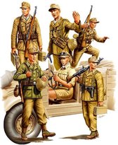 1:35 HobbyBoss 84410 German Africa Corps Plastic kit