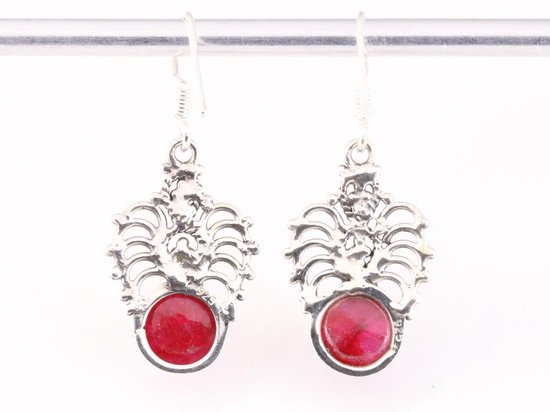 Boucles d'oreilles ajourées en argent avec rubis