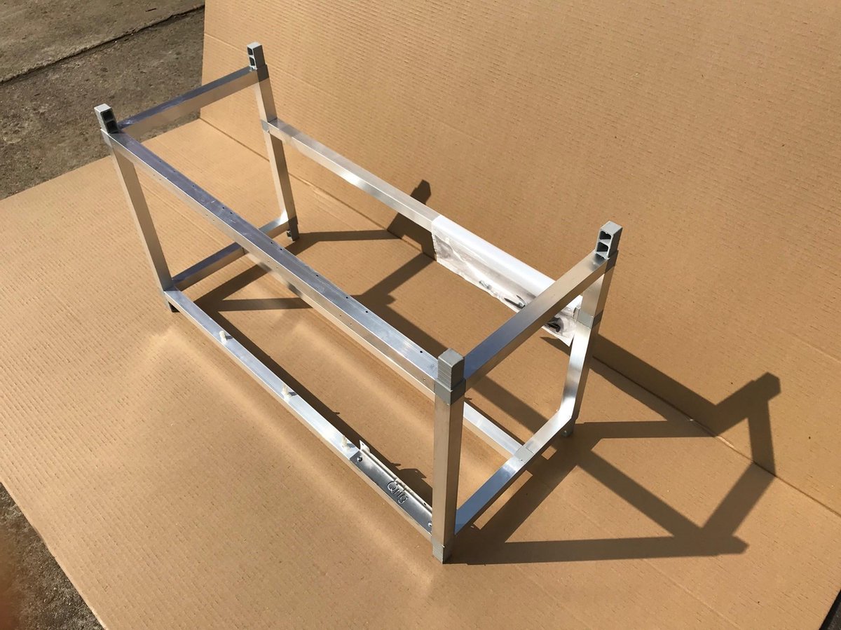 Qrig Mining rig frame 6 - 8 GPU aluminium rigframe