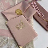 Coffret cadeau Yaseen velours rose, ensemble cadeau islamique, tapis de prière livre Yaseen, foulard femme, cadeau pour mariage, Eid, anniversaire, fête des mères