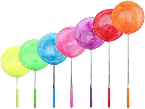 Een rij van zeven telescopische schepnetten in verschillende heldere kleuren: geel, groen, cyaan, roze, paars, rood en oranje.
