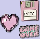 Roze Oldskool Floppy Diskette Game Over Pixel Hart Porn Pin| Emaille Reverse  Pin Broche Brass