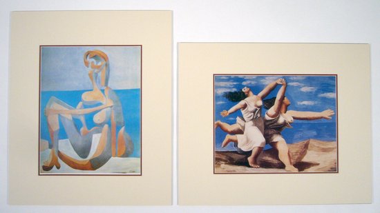 Perfecte set van 2 Posters in dubbel passe-partout - Pablo Picasso - Baigneuse assise au bordde la mern  & Two women running on the beach- Kunst  -2x 50 x 60 cm