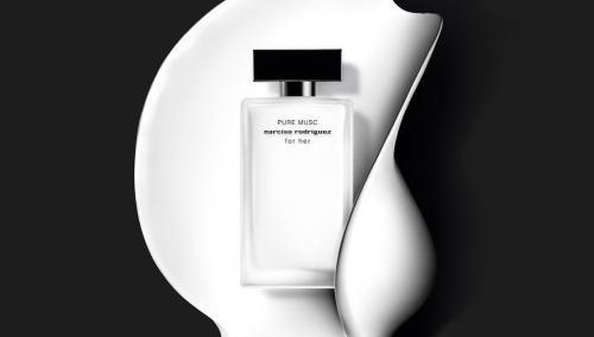 Духи родригес белые. Narciso Rodriguez Pure Musk. EDP Narciso Rodriguez Pure Musc for her 50 ml. Pure Musk Narciso Rodriguez for her. Narciso Rodriguez Pure Musc for her EDP (50 мл).