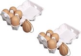 24x stuks plastic bruine paas eieren met hangers van 6 cm - Beschilderen paaseieren voor paastakken - Pasen thema