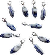 10 stuks uitdeelcadeaus uitdeelsouvenirtjes delftsblauwe porseleinen klompjes met handgeschilderd molentje aan verzilverd clipje