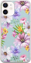 iPhone 12 mini hoesje - Mint bloemen - Soft Case Telefoonhoesje - Bloemen - Blauw