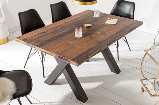 Table à manger industrielle 140cm aspect chêne foncé avec pieds en X noirs