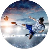 Muurcirkel Flying Kick - FootballDesign | Dibond kunststof 125 cm | Unieke voetbal wanddecoratie