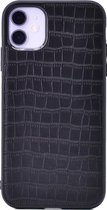 iPhone 12 Hoesje - Polyurethaan Slangenleer  - Zwart - Black - Flexibel  – Soft - Backcover – Geschikt voor Apple – Case – Schok – Shockproof – Cover – Bescherming – Smartphone – Telefoon Acc