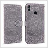 Voor Huawei P20 Lite geperst afdrukpatroon Horizontale flip PU lederen tas met houder & kaartsleuven & portemonnee & & draagkoord (grijs)
