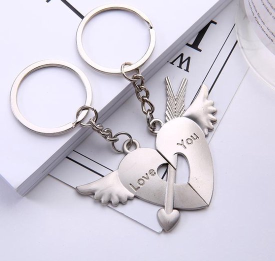 Akyol - Love you Sleutelhanger - Liefde sleutelhanger - Love sleutelhanger - Tweedelige sleutelhanger - Valentijnsdag cadeau - Engel - Pijl - Liefde - Leuk om cadeau te geven