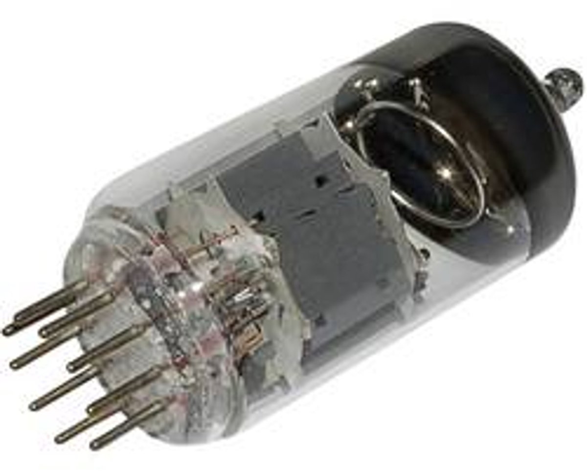 BTB Vertrieb UCC 85 Elektronenbuis Dubbeltriode 100 V 4.5 mA Aantal polen: 9 Fitting: Noval 1 stuk(s)