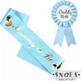 Snoes - Set van 2- Baby Blauwe Sjerp Mommy to Be - Broche Daddy to Be - Babyshower - geslachtsonthulling - gender reveal - jongen of meisje - boy or girl