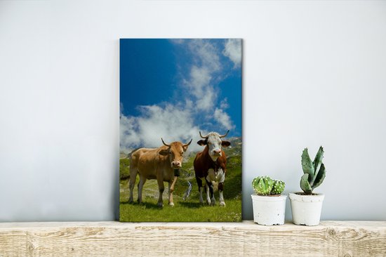 Vaches alpines sous un ciel bleu avec nuages toile 20x30 cm - petit - Tirage photo sur toile (Décoration murale salon / chambre) / Animaux de la ferme Peintures sur toile
