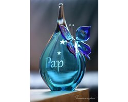 Urn en Vlinder van glas met Naam en Symbool middels sign folie óf zandstraling-Vlinder wordt met zéér sterke dubbelzijdige tape door u zelf op urn geplaatst-Urn small- Transparant Blauw-50ml-inhoud-14cm hoog-Deelbestemming Urn Mens-Urn Dier-hond-kat