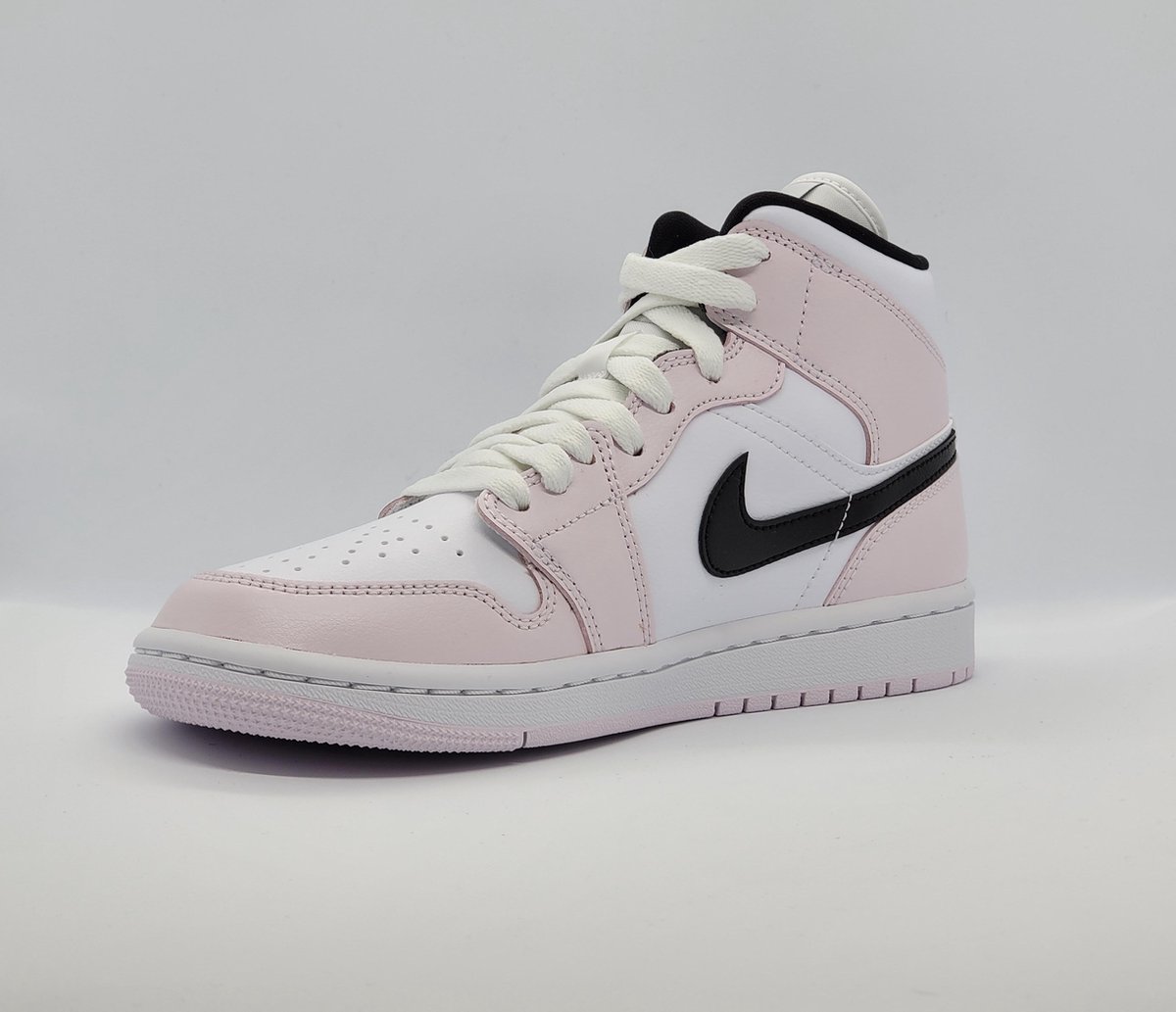 Nike Air Jordan 1 Mid "Barely Rose" - Roze - Jordan - Sneaker, EUR40 |  bol.com