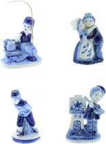 4 Delfts blauw - beeldjes  - schaatser- verliefd stelletje - zitbank - pepermolen - 13cm