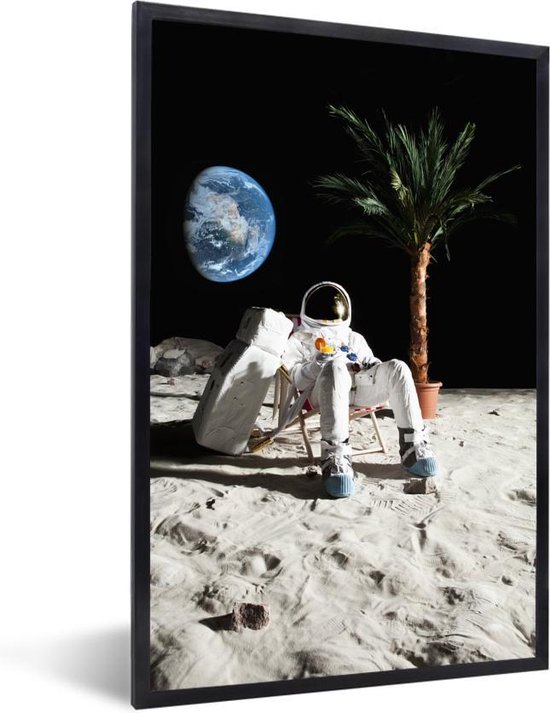 Fotolijst incl. Poster - Astronaut - Maan - Palmboom - Ligstoel - 60x90 cm - Posterlijst