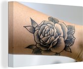 Canvas Schilderij Een tattoo van een roos - 60x40 cm - Wanddecoratie