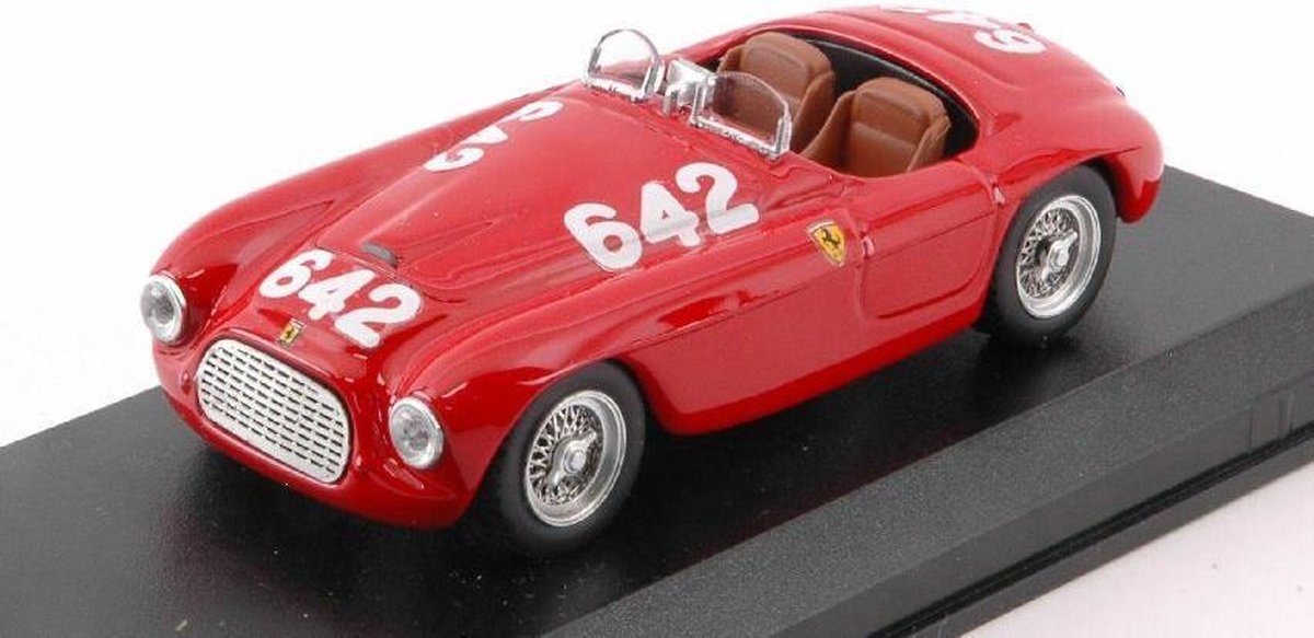 De 1:43 Diecast Modelcar van de Ferrari 166MM Barchetta #642 van de Mille Miglia in 1949. De coureurs waren Taruffi en Nicolini. De fabrikant van het schaalmodel is Art-Model. Dit model is alleen online verkrijgbaar