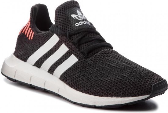adidas Swift Run B37730, Mannen, Zwart, Sneakers maat: 47 1/3 EU | bol.com