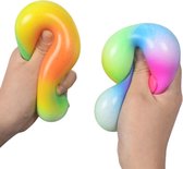Fidget Toy Regenboog stressbal - Super zacht - Satisfying - 7 cm groot - Stressbal voor de hand