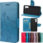 Voor Samsung Galaxy S21 FE vlinderbloempatroon horizontale flip lederen tas met houder & kaartsleuven en portemonnee (blauw)