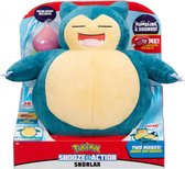 Pokemon Pluche Knuffel Interactief Speelgoed Snooze Action Snorlax 32 cm + Pokémon Charizard Sticker!