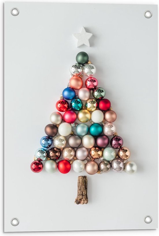 Tuinposter – Kerstboom van Meerkleurige Kerstballen - 40x60cm Foto op Tuinposter  (wanddecoratie voor buiten en binnen)
